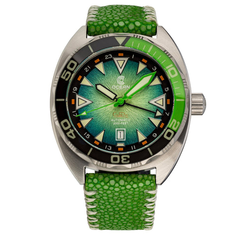 Ocean Crawler Core Diver GMT V3 - Green/Green - Ocean Crawler Watch Co.